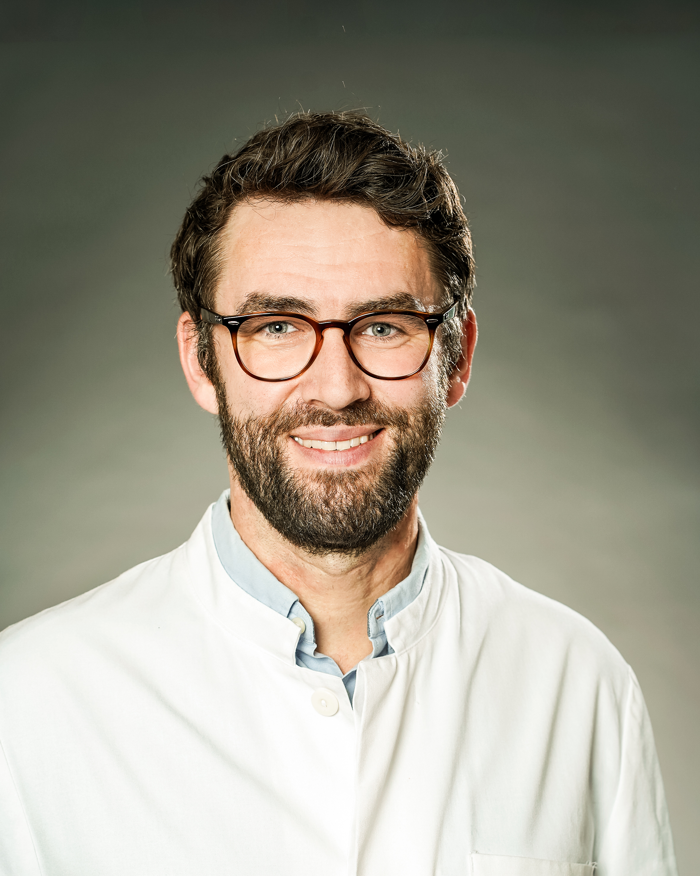 Porträt: Dr. Dominik Hentschel