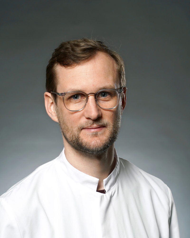 Portrait: Dr. Philipp S. Reif - Facharzt für Neurologie, Zertifikat Epileptologie Fachgebundene genetische Beratung
