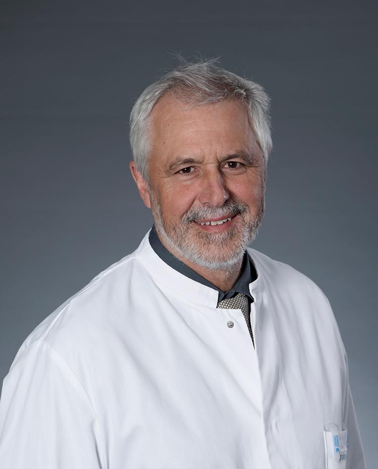Portrait: Dr. Reinhard Groh - Chefarzt, Facharzt für Urologie und Spezielle Urologische Chirurgie